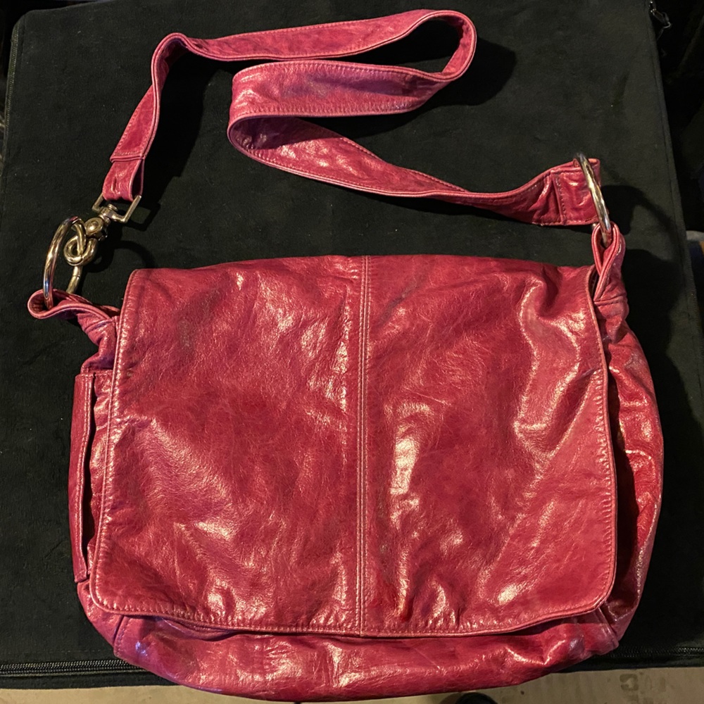Lolo fuschia handbag